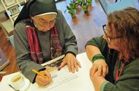 Autogrammstunde - Sr. Liliane Juchli - FT Mistelbach 16